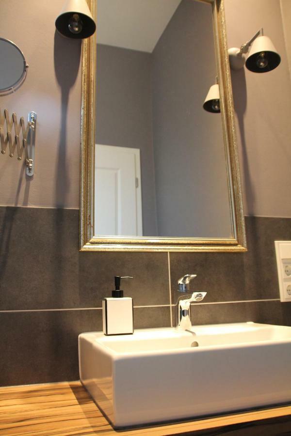 Junior Suite The Backyard Tby 01 เทรียร์ ภายนอก รูปภาพ