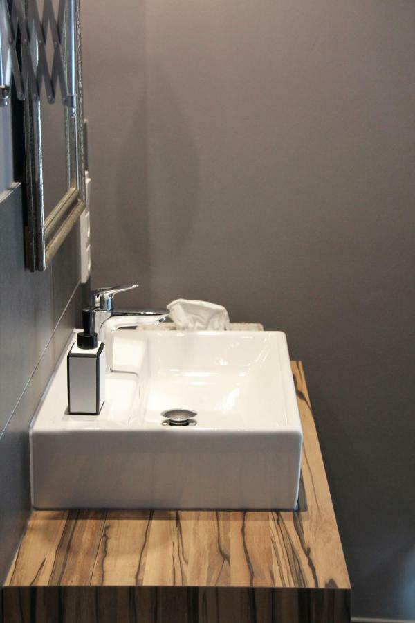 Junior Suite The Backyard Tby 01 เทรียร์ ภายนอก รูปภาพ
